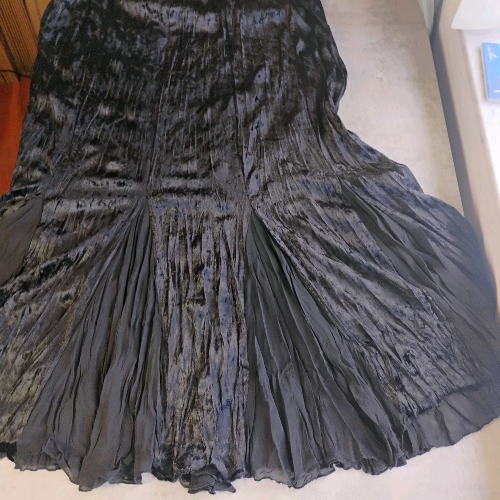 Y2K Crushed Velvet Burnout Midi Skirt Sz L Black Tulip Flared Godet Goth Witchy - Picture 7 of 9